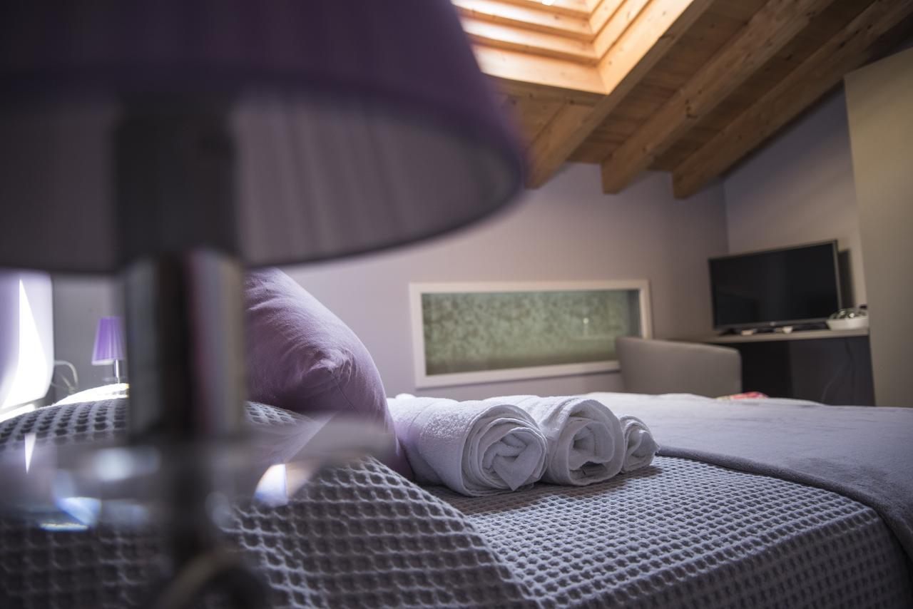 Michela Bb & Relais Bed & Breakfast Lonato Exterior photo