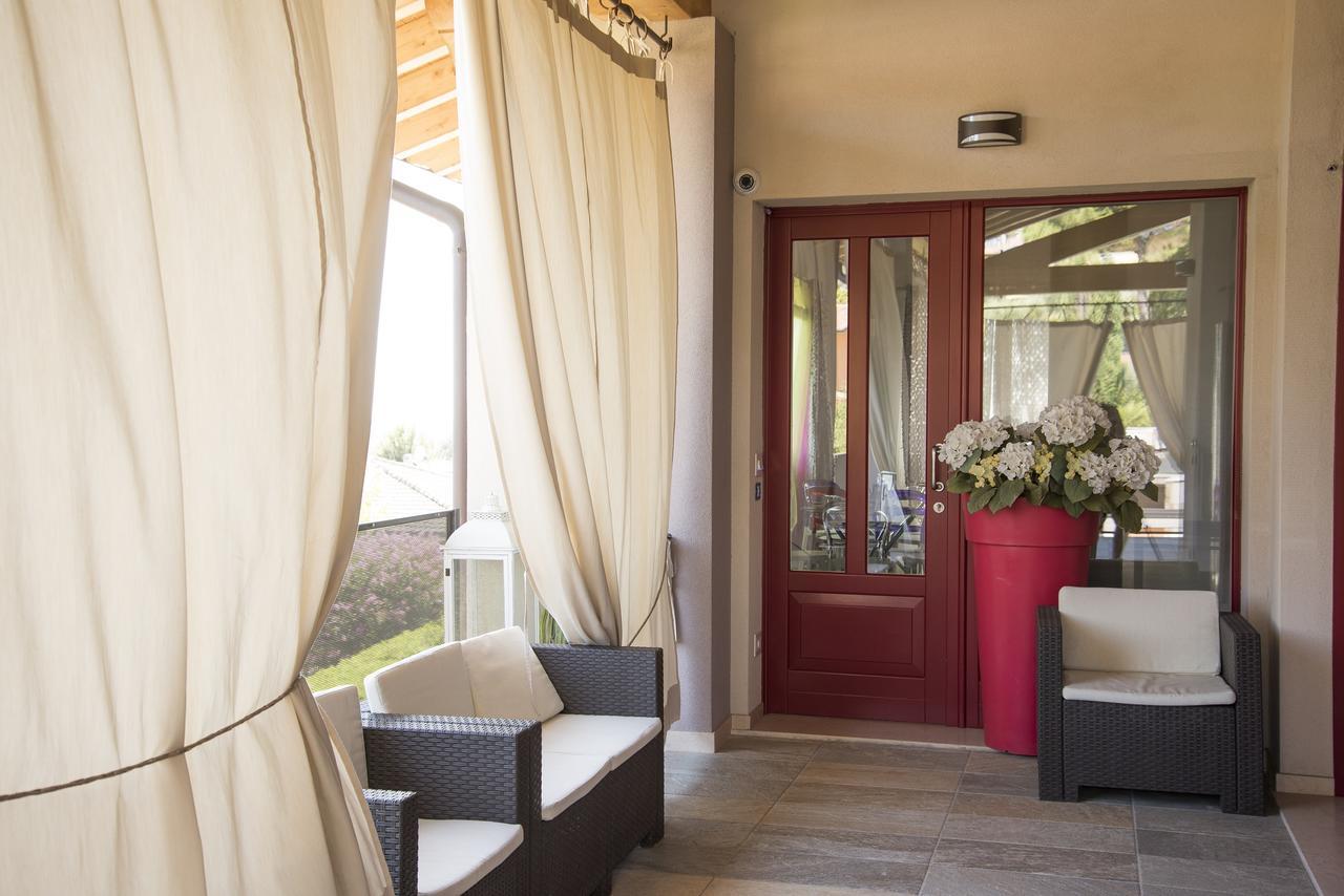Michela Bb & Relais Bed & Breakfast Lonato Exterior photo